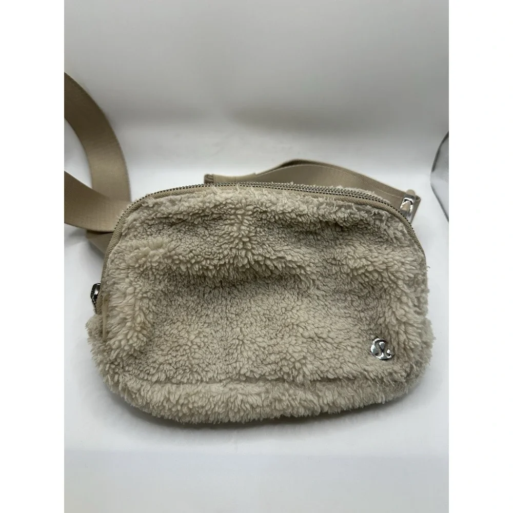 lululemon belt bag canada black Athletica Everywhere 2L Large, Everywhere Belt Bag (Red Merlot) Sports & Outdoors Color:Saddle 25 Summer Every purchase supports Canadian adidas Y-3 Sports Backpack